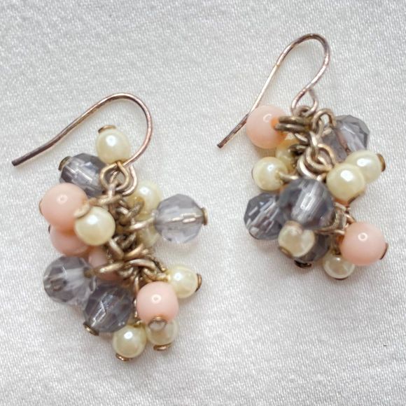 Dangle Drop Hook Earrings Clear And Pastel Beads In Grape Cluster - Picture 1 of 6